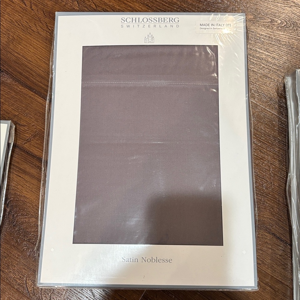 Schlossberg Satin Noblesse Bedding Set KING SIZE - Prune - New - Picture 2 of 7